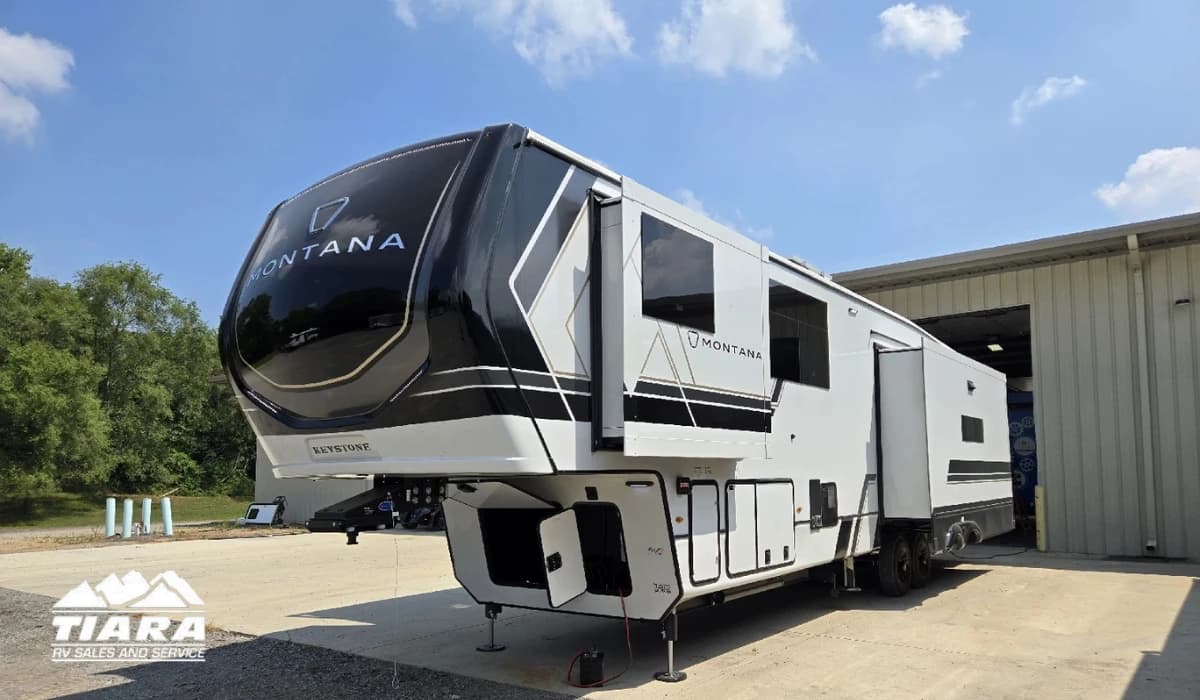 Keystone RV Dealer vs. Independent Lot: Why Where You Buy Matters as Much as What You Buy